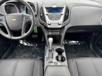2015 Chevrolet Equinox, $8000. Photo 2