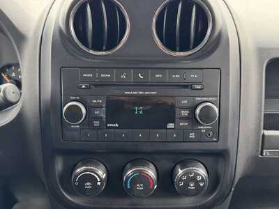 2016 Jeep Patriot, $7990. Photo 3