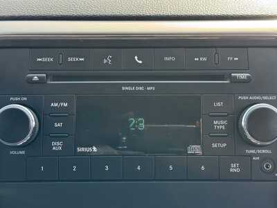 2011 Jeep Grand Cherokee, $12990. Photo 3