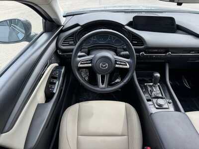 2019 Mazda Mazda3, $13399. Photo 5