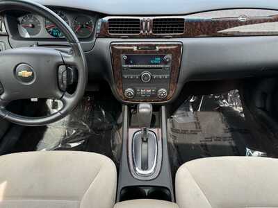 2014 Chevrolet Impala, $8990. Photo 10