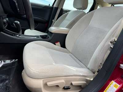 2014 Chevrolet Impala, $8990. Photo 4