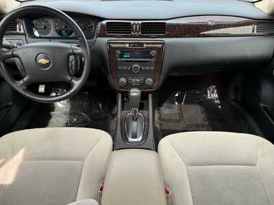 2014 Chevrolet Impala, $8990. Photo 9