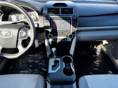 2013 Toyota Camry, $10590. Photo 2