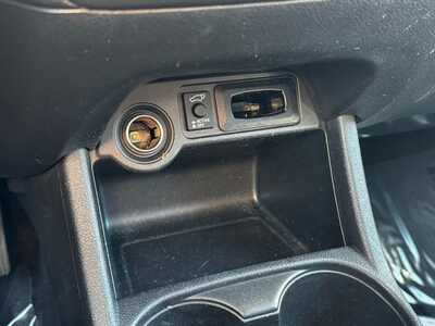 2016 Mitsubishi Outlander, $10491. Photo 11