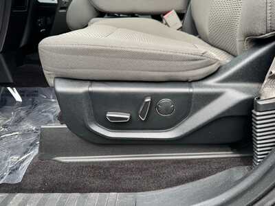 2015 Ford F-150, $15990. Photo 5