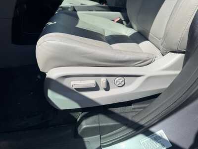 2018 Honda Odyssey, $16490. Photo 5