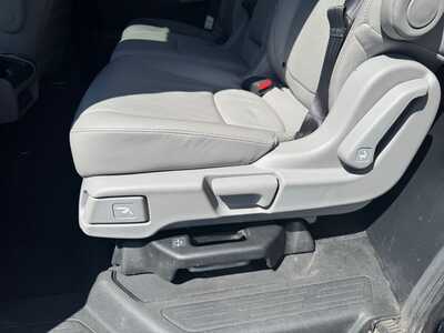 2018 Honda Odyssey, $16490. Photo 8