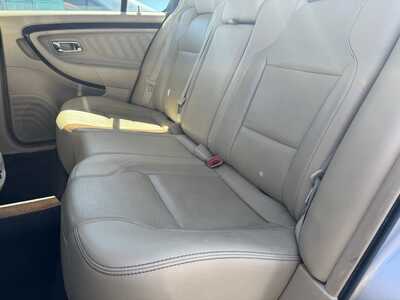 2015 Ford Taurus, $8490. Photo 7