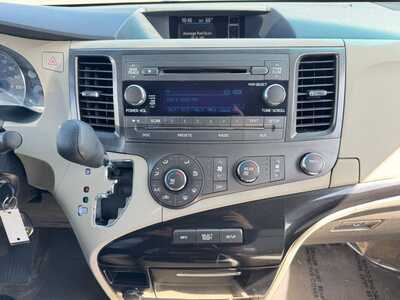 2012 Toyota Sienna, $7490. Photo 11