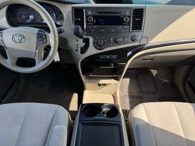 2012 Toyota Sienna, $7490. Photo 2