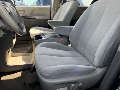 2012 Toyota Sienna, $7490. Photo 6