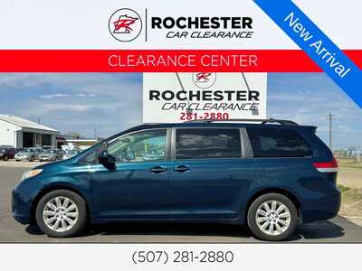 2012 Toyota Sienna, $7490. Photo 1