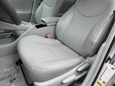 2010 Toyota Prius, $6990. Photo 4