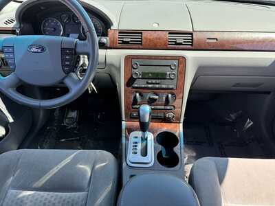 2007 Ford Five Hundred, $3990. Photo 2