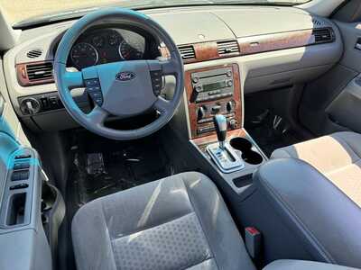 2007 Ford Five Hundred, $3990. Photo 7