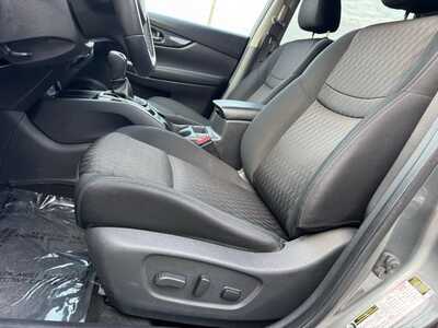 2018 Nissan Rogue, $11990. Photo 8