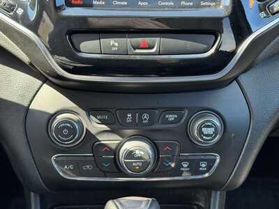 2019 Jeep Cherokee, $14490. Photo 12