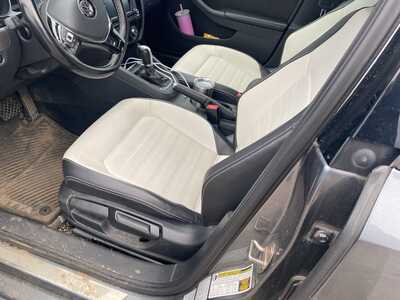 2016 Volkswagen Jetta, $11390. Photo 6