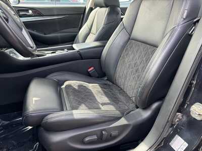 2016 Nissan Maxima, $10990. Photo 2