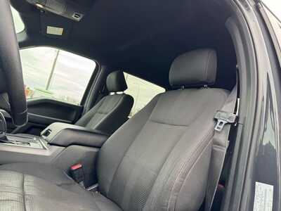 2016 Ford F150 Crew Cab, $17990. Photo 8