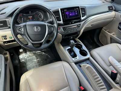 2018 Honda Pilot, $16970. Photo 10