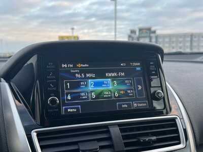 2019 Mitsubishi Eclipse, $9998. Photo 3