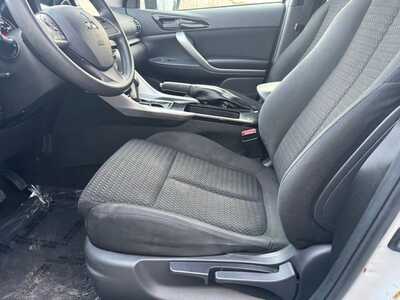 2019 Mitsubishi Eclipse, $9998. Photo 5