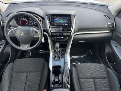 2019 Mitsubishi Eclipse, $9998. Photo 9