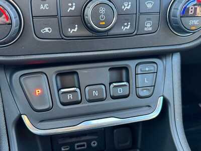 2019 GMC Terrain, $14590. Photo 12