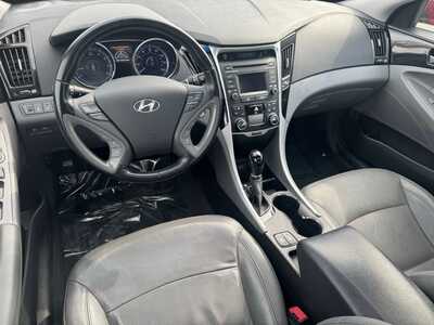 2014 Hyundai Sonata, $8490. Photo 11
