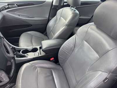 2014 Hyundai Sonata, $8490. Photo 6