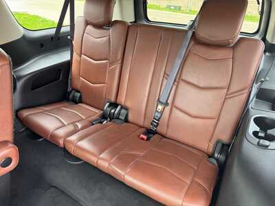 2016 Cadillac Escalade ESV, $16799. Photo 10