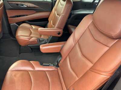 2016 Cadillac Escalade ESV, $16799. Photo 9
