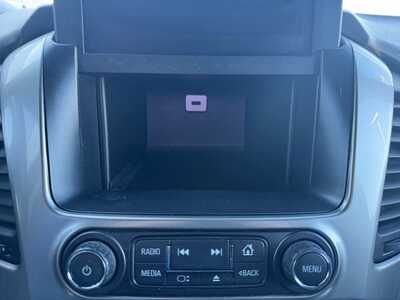 2018 Chevrolet Suburban, $19490. Photo 6