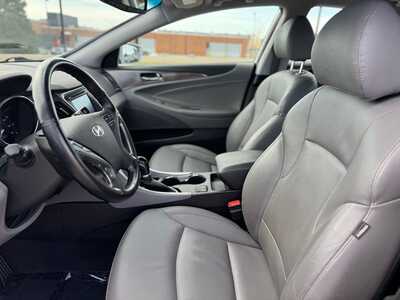 2015 Hyundai Sonata, $12490. Photo 7