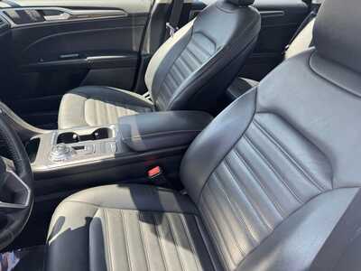 2017 Ford Fusion, $12990. Photo 5