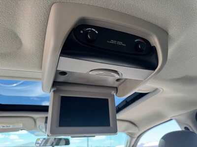 2007 Chrysler Town & Country, $3999. Photo 10