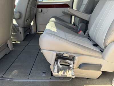 2007 Chrysler Town & Country, $3999. Photo 7