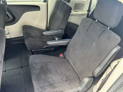 2013 Dodge Caravan, Grand, $10490. Photo 7