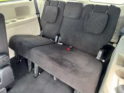 2013 Dodge Caravan, Grand, $10490. Photo 8