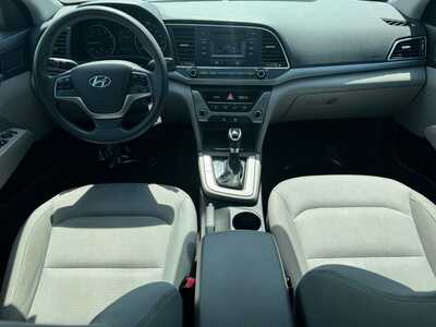 2017 Hyundai Elantra, $6490. Photo 9