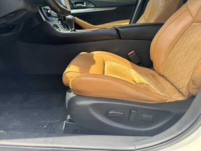 2016 Nissan Maxima, $11390. Photo 5
