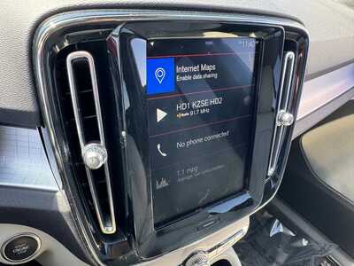 2019 Volvo XC40, $13990. Photo 2