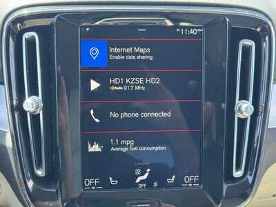2019 Volvo XC40, $13990. Photo 3