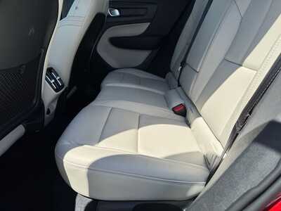 2019 Volvo XC40, $13990. Photo 7