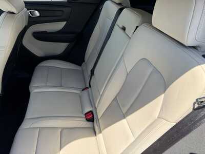 2019 Volvo XC40, $13990. Photo 8