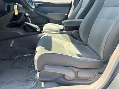 2011 Honda Civic, $9990. Photo 4