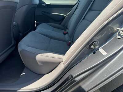 2011 Honda Civic, $9990. Photo 6