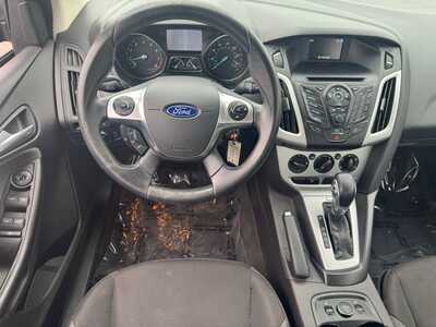 2014 Ford Focus, $5490. Photo 11